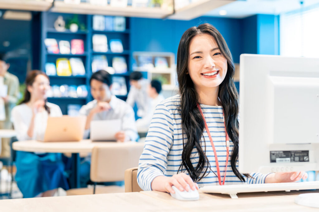 古いサーバーはもう卒業！ 移行で得られる「４大メリット」とは？｜株式会社アイウェイヴコラム